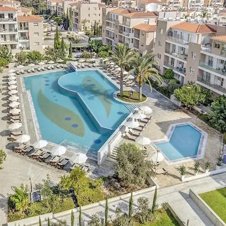 Semesterbostad Casa Elisa With Terrace & Garden Indoor Pool Gym