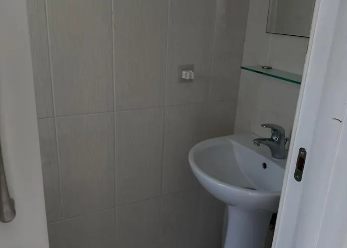 Semesterbostad Casa Elisa With Terrace & Garden Indoor Pool Gym Paphos