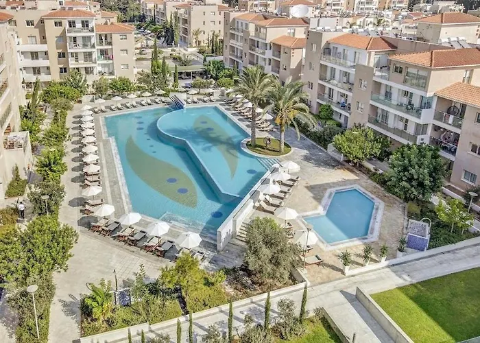 Semesterbostad Casa Elisa With Terrace & Garden Indoor Pool Gym