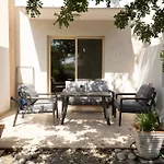 Casa Elisa With Terrace & Garden Indoor Pool Gym بيت للعطل بافوس