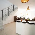 Casa Elisa With Terrace & Garden Indoor Pool Gym Case de vacanță