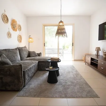 Casa Elisa With Terrace & Garden & Big Pool Area