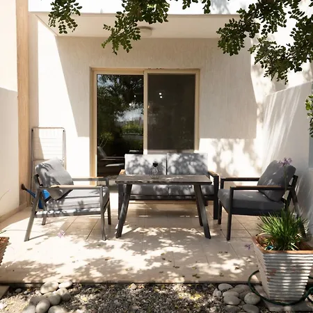 Casa Elisa With Terrace & Garden & Big Pool Area Tatil Evi Pafos