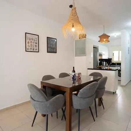 Casa Elisa With Terrace & Garden & Big Pool Area