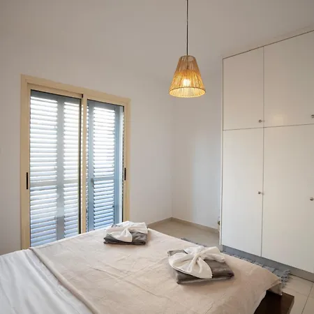 Casa Elisa With Terrace & Garden & Big Pool Area * Pafos