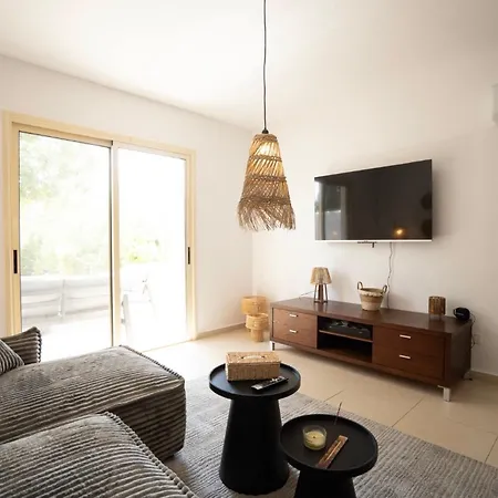 Casa Elisa With Terrace & Garden & Big Pool Area