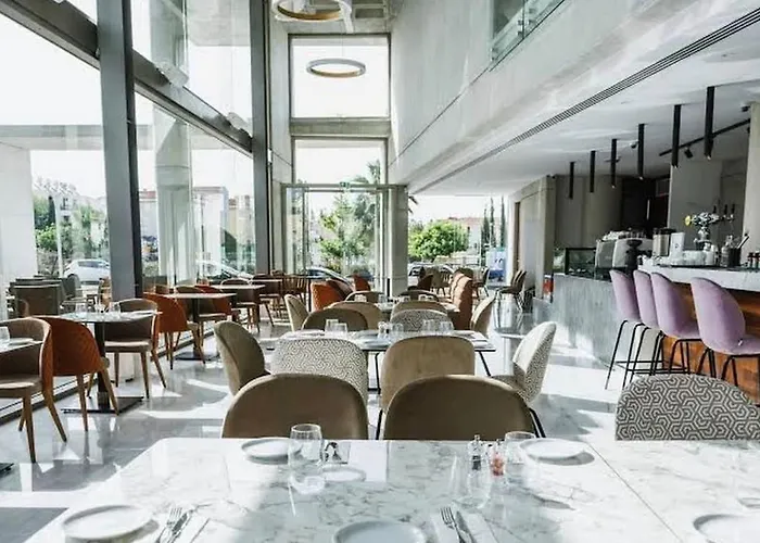 Casa Elisa With Terrace & Garden Indoor Pool Gym