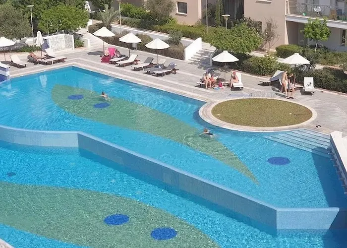 Casa Elisa With Terrace & Garden Indoor Pool Gym 度假居 *